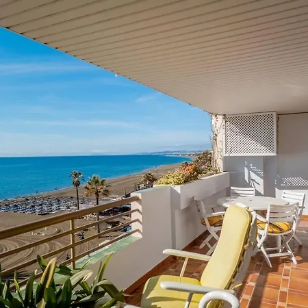 Gran Apartamento Primera Línea Estepona